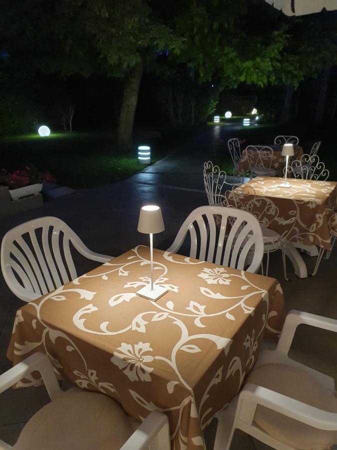 Hotel Eurovil Garni Lignano Sabbiadoro Exterior foto